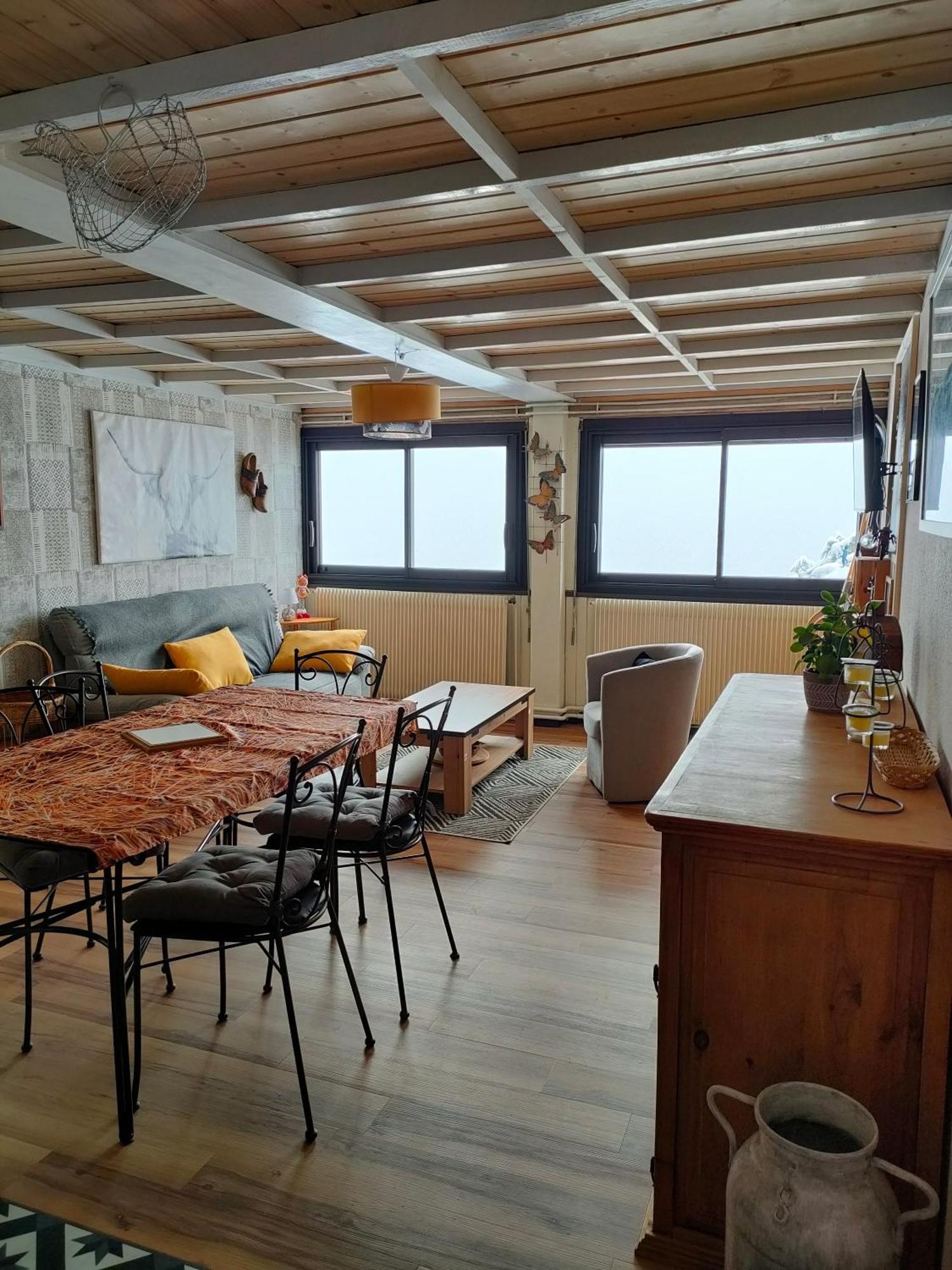 Grand Appartement Vue Magnifique Murat-le-Quaire 外观 照片